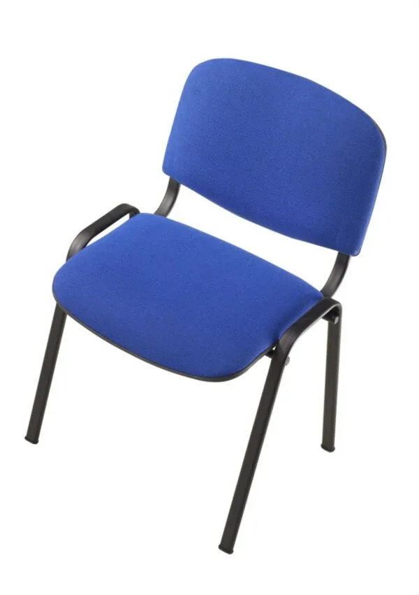 Blauwe vergaderstoel met stoffen bekleding en zwart stalen frame