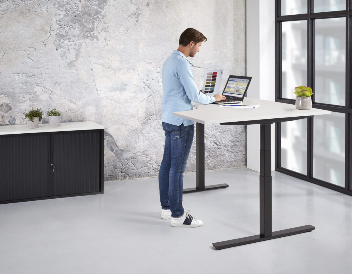 Elektrisch Wingbureau | 160x120cm Rechts | NEN-EN527