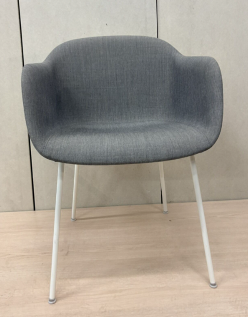 Afbeelding27 Muuto fiber grijs