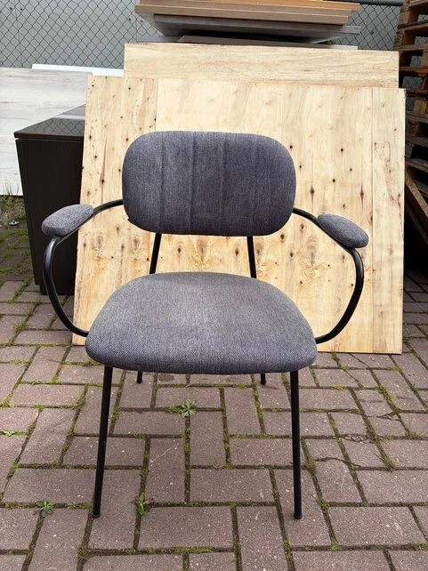 set-van-2-zuiver-jolien-armchairs-black-dark-grey Zuiver Jolien