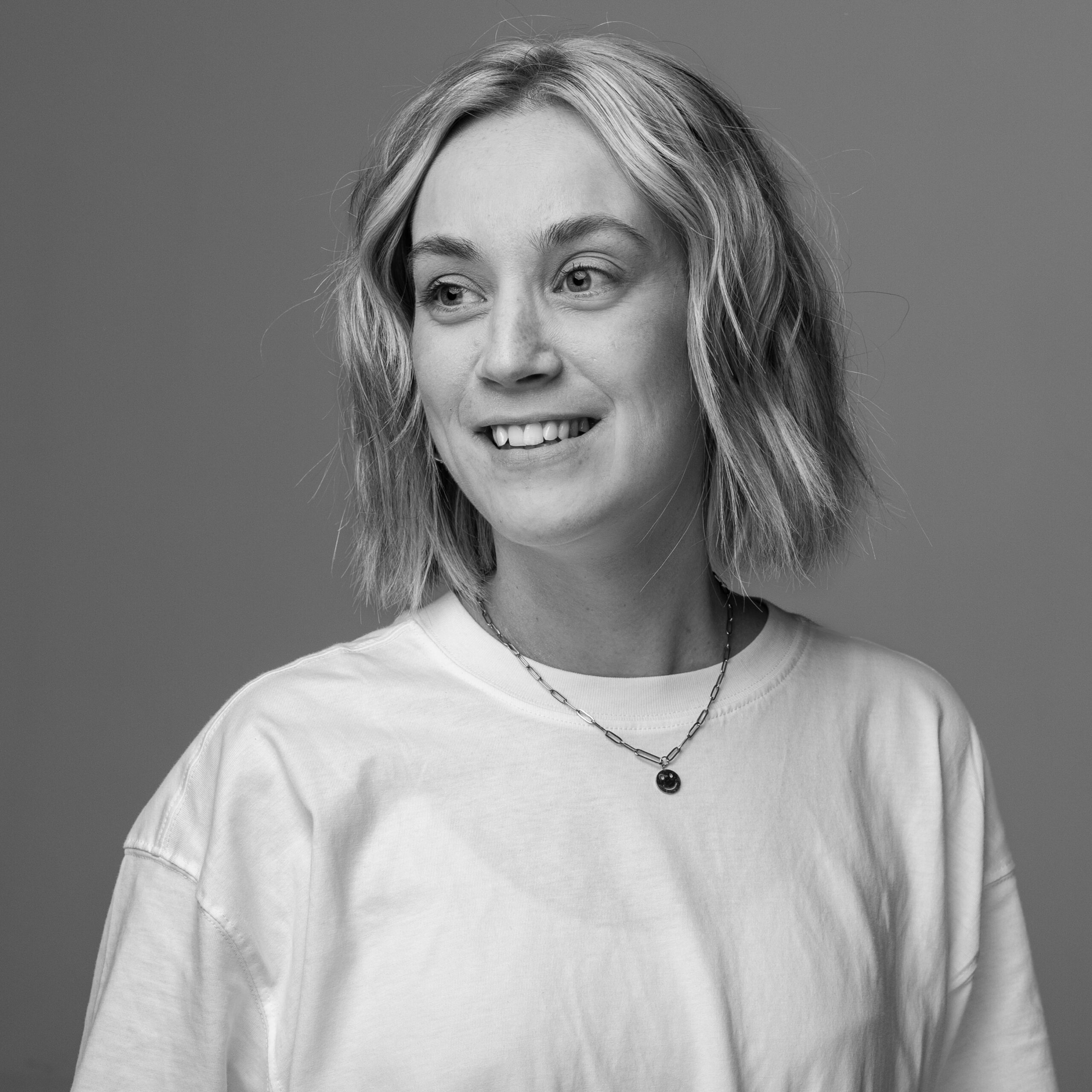Celeste van het team van Kantoormeubelen.pro